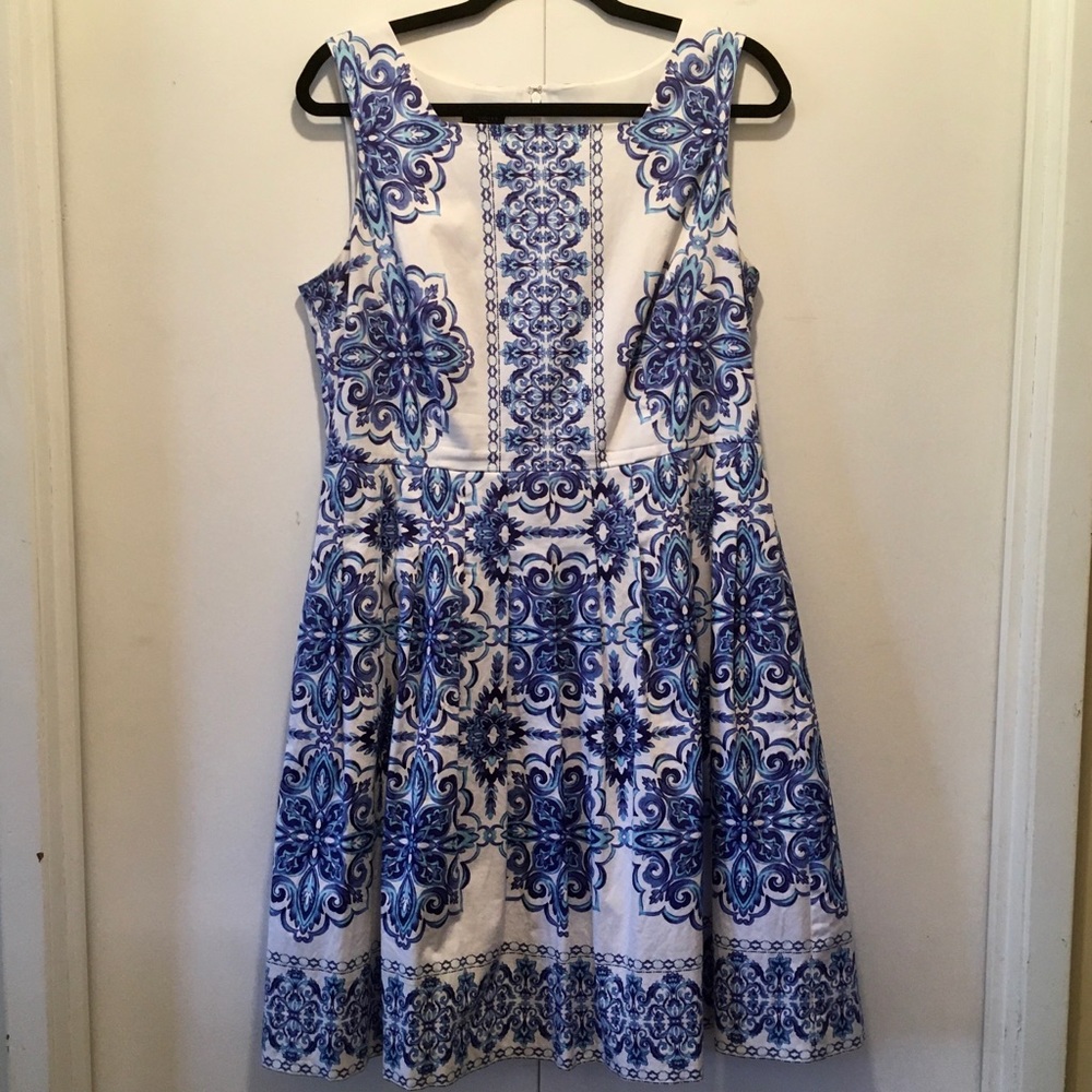 12P Talbots Blue & White Mandala/Mediterranean Tile Print Dress